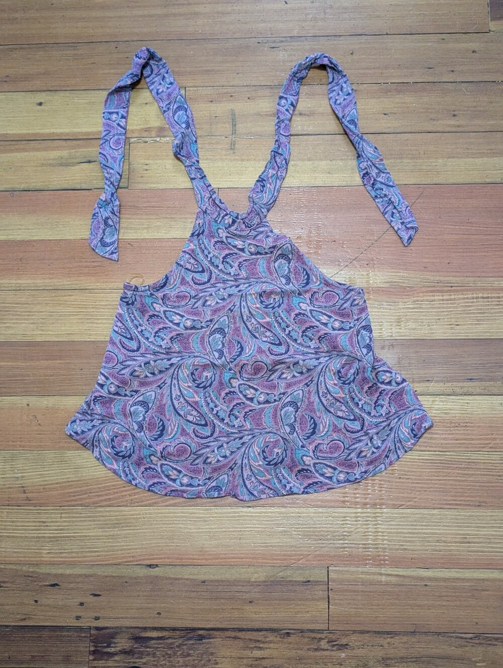 KENDALL & KYLIE - SIZE S Paisley Halter Tank Top - Picture 3 of 13